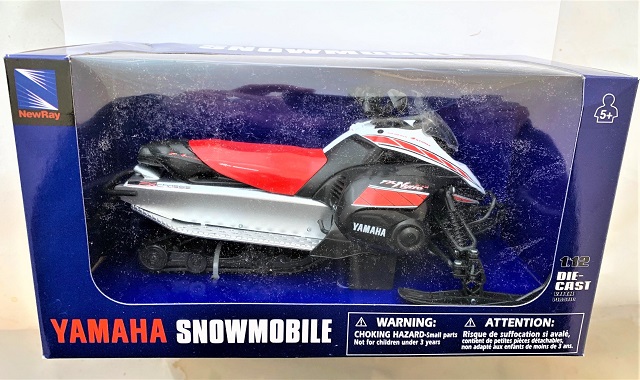 New Ray Toys 1:12 Scale Snowmobile Red/White Yamaha FX Nytro Snowmobile 42893A